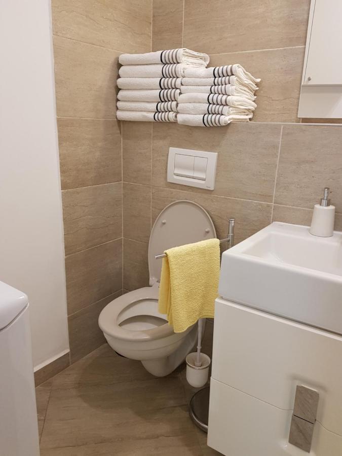 Apartament Ultracentral Monadin 2 *
