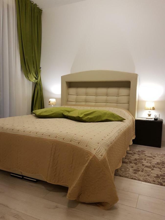 Ultracentral Monadin 2 Apartment *